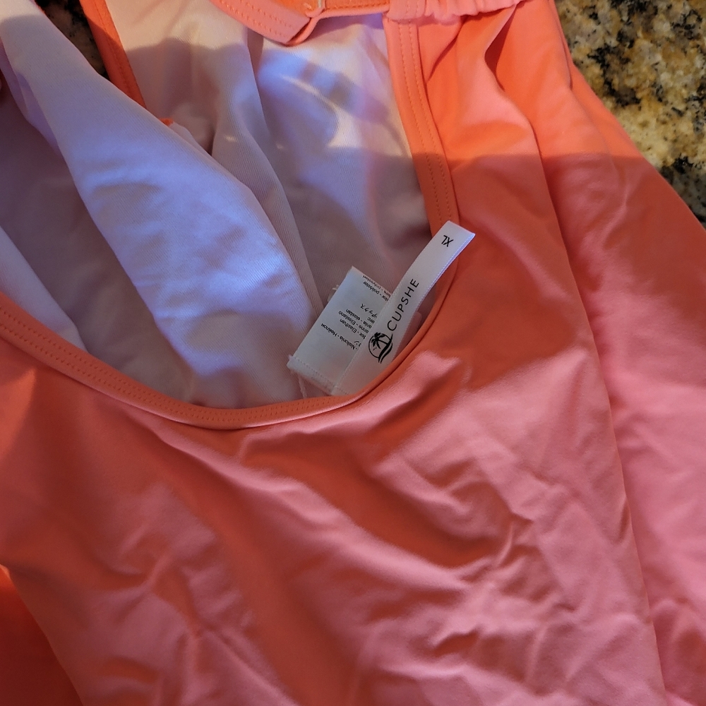 Bathing suit - Picture 2 of 2